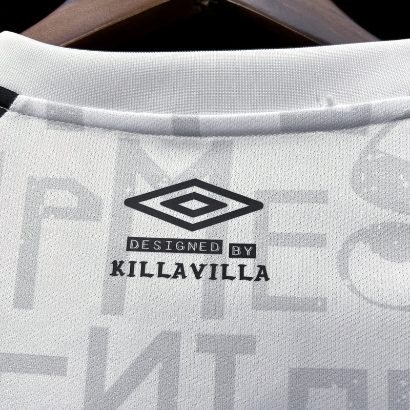 Camisa Santos especial de collab com Killa Villa 23/24 Umbro - Branca