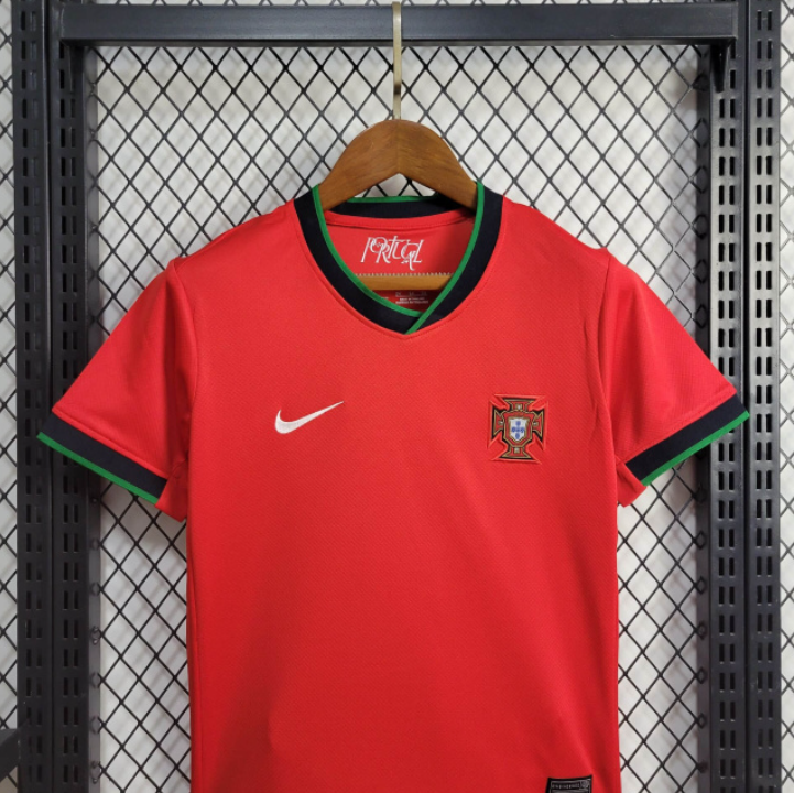 Kit Infantil Seleção Portugal 2024 Nike - Vermelho e Verde