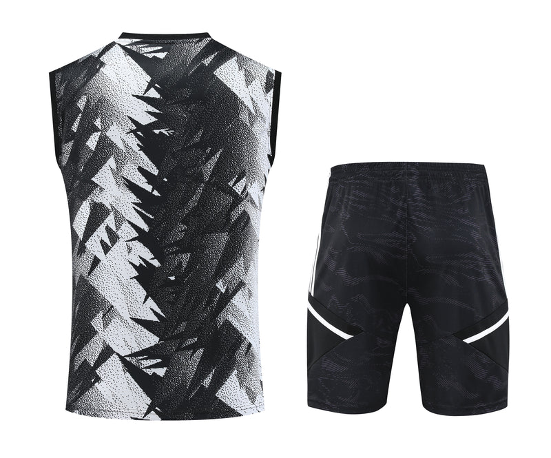 Kit Treino Juventus 2023 Adidas - Preto e Branco