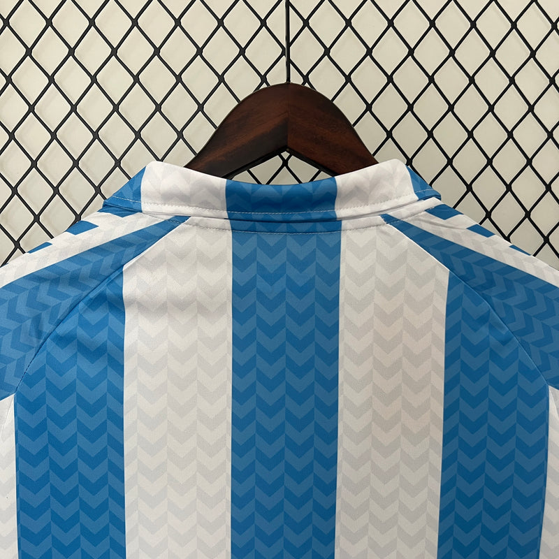 Camisa Málaga Retrô Aniversário 120 anos Hummel - Azul e Branca