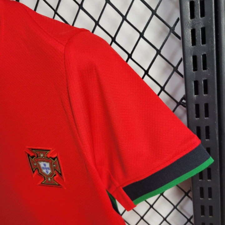 Kit Infantil Seleção Portugal 2024 Nike - Vermelho e Verde