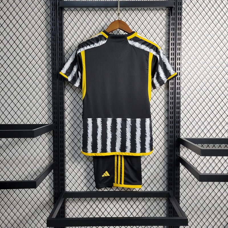 Kit Infantil Juventus I 23/24 Adidas - Branco e preto